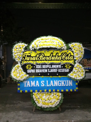 Papan Bunga Duka di Medari