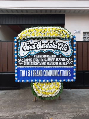 Papan Bunga Duka di Medari